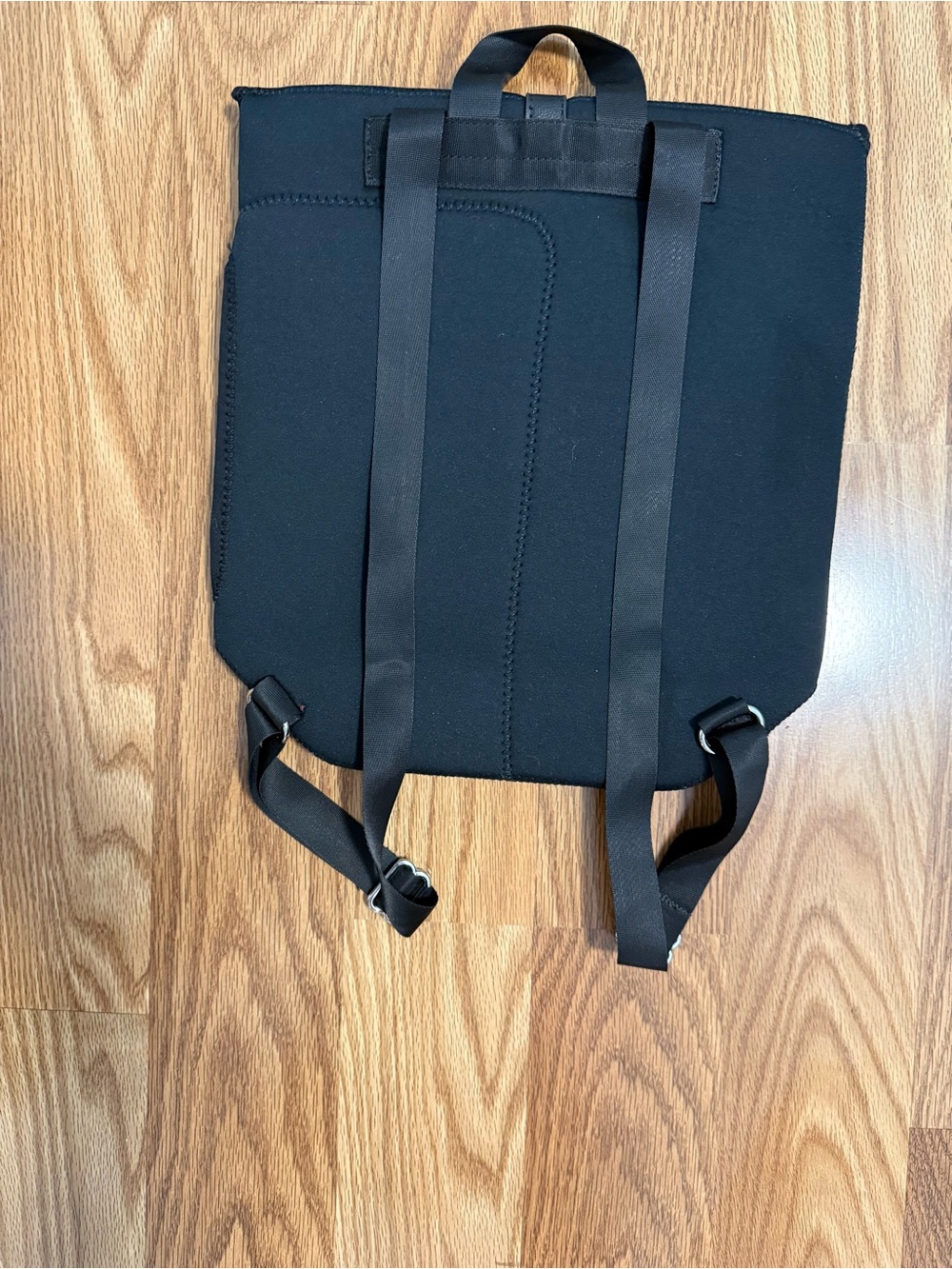 BUILT NEW YORK neoprene city backpack w/ inside and outside pockets. Pink inside - Picture 8 of 9